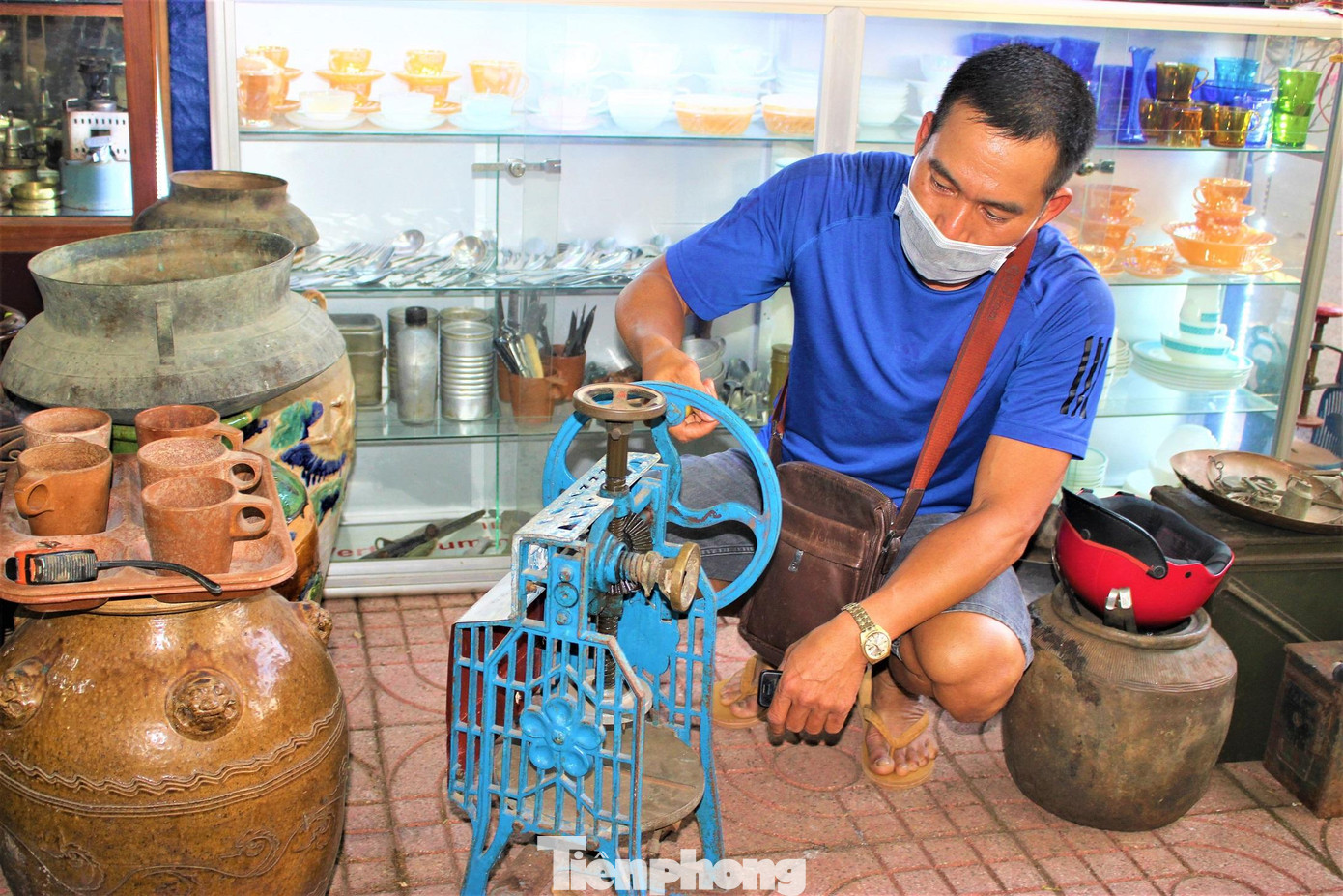 Những món đồ của đồng bào Tây Nguyên làm phong phú bộ sưu tập đồ xưa cũ của anh Sơn