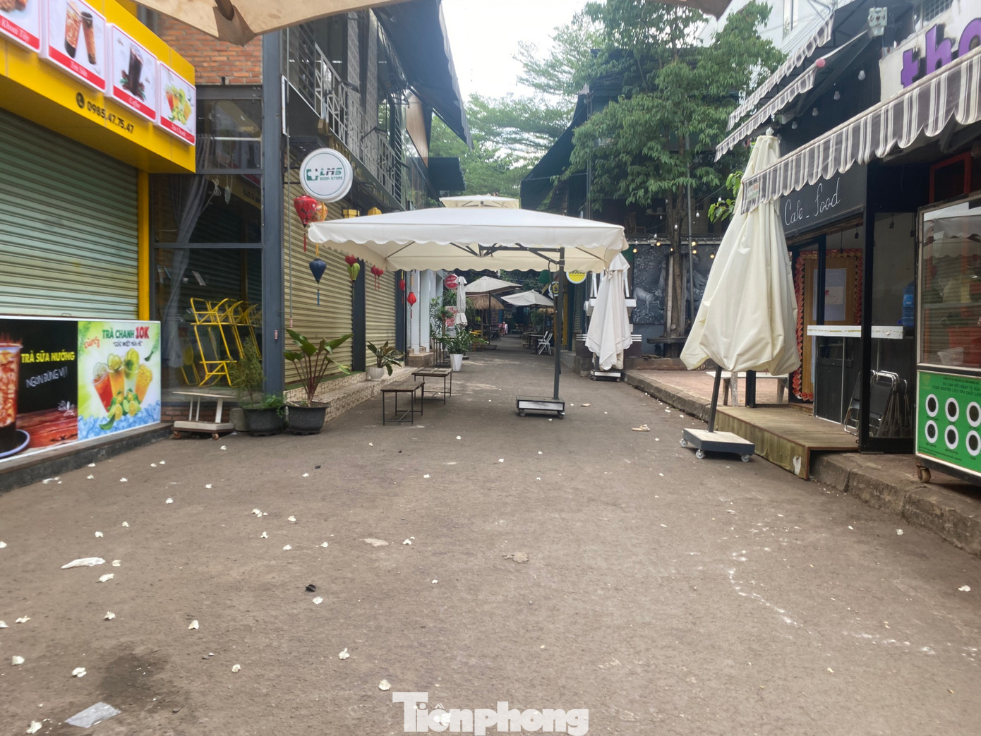 Đường sách Cà phê Buôn Ma Thuột.