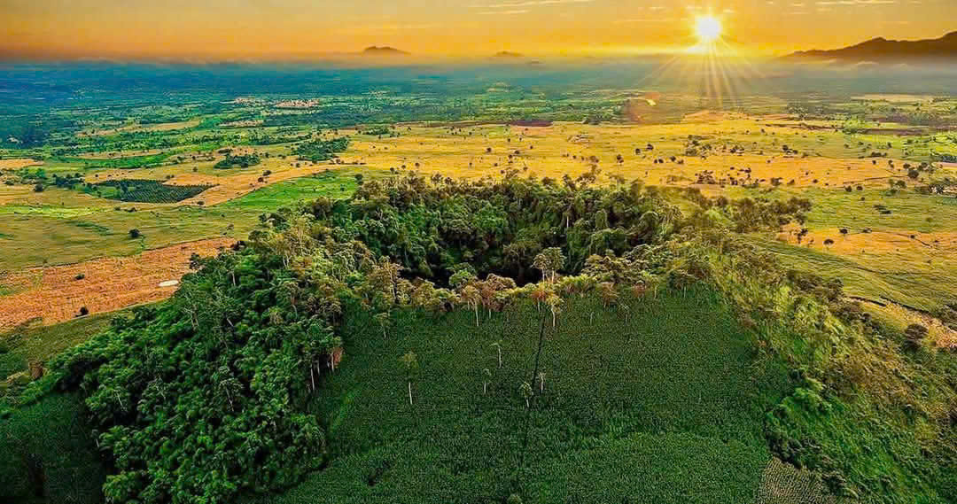 Núi lửa Nâm B'Lang. Ảnh: Trần Hồng Vân