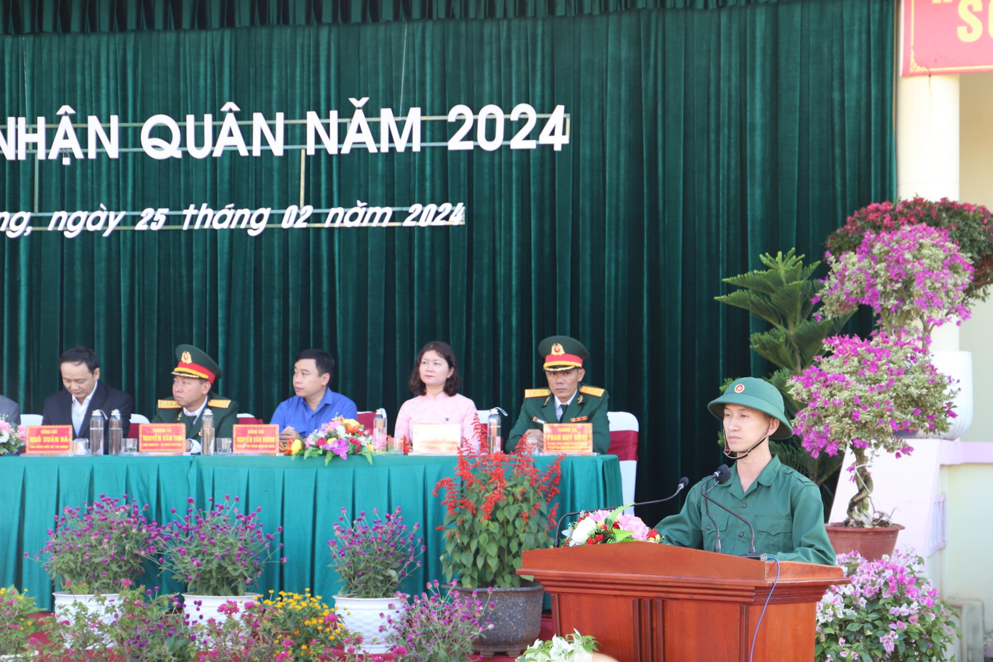 Thanh niên Đắk Nông thể hiện tinh thần quyết tâm hoàn thành tốt nhiệm vụ với Tổ quốc Thanh niên Đắk Nông thể hiện tinh thần quyết tâm hoàn thành tốt nhiệm vụ với Tổ quốc