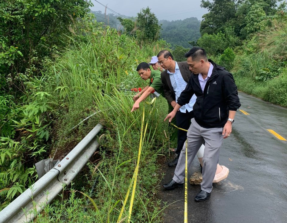 Khu vực sạt lở tại đường đi vào thủy điện Đồng Nai 4.