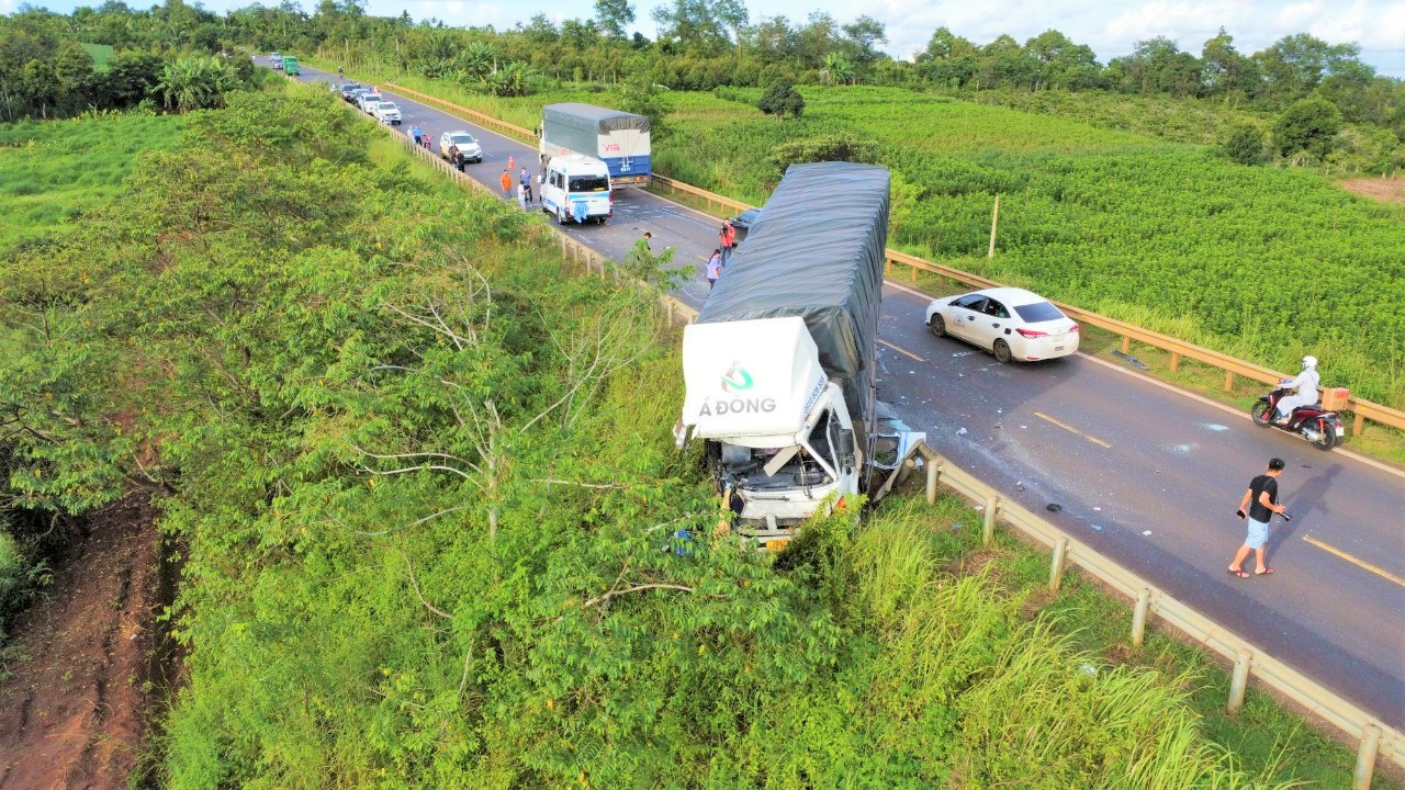 Hiện trường vụ tai nạn. Hiện trường vụ tai nạn.
