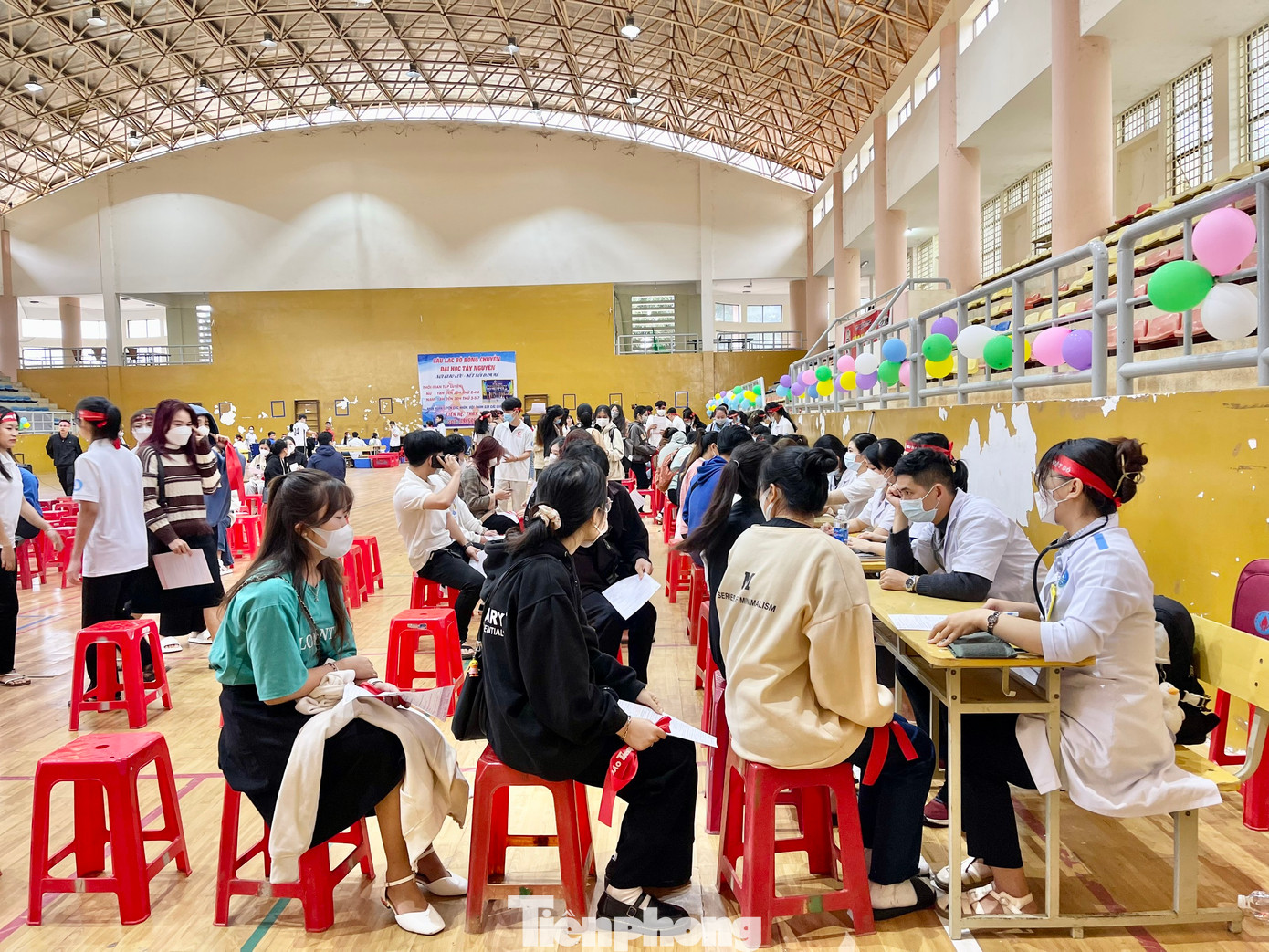 Không gian hiến máu được bày trí rất thoáng, rộng rãi Không gian hiến máu được bày trí rất thoáng, rộng rãi