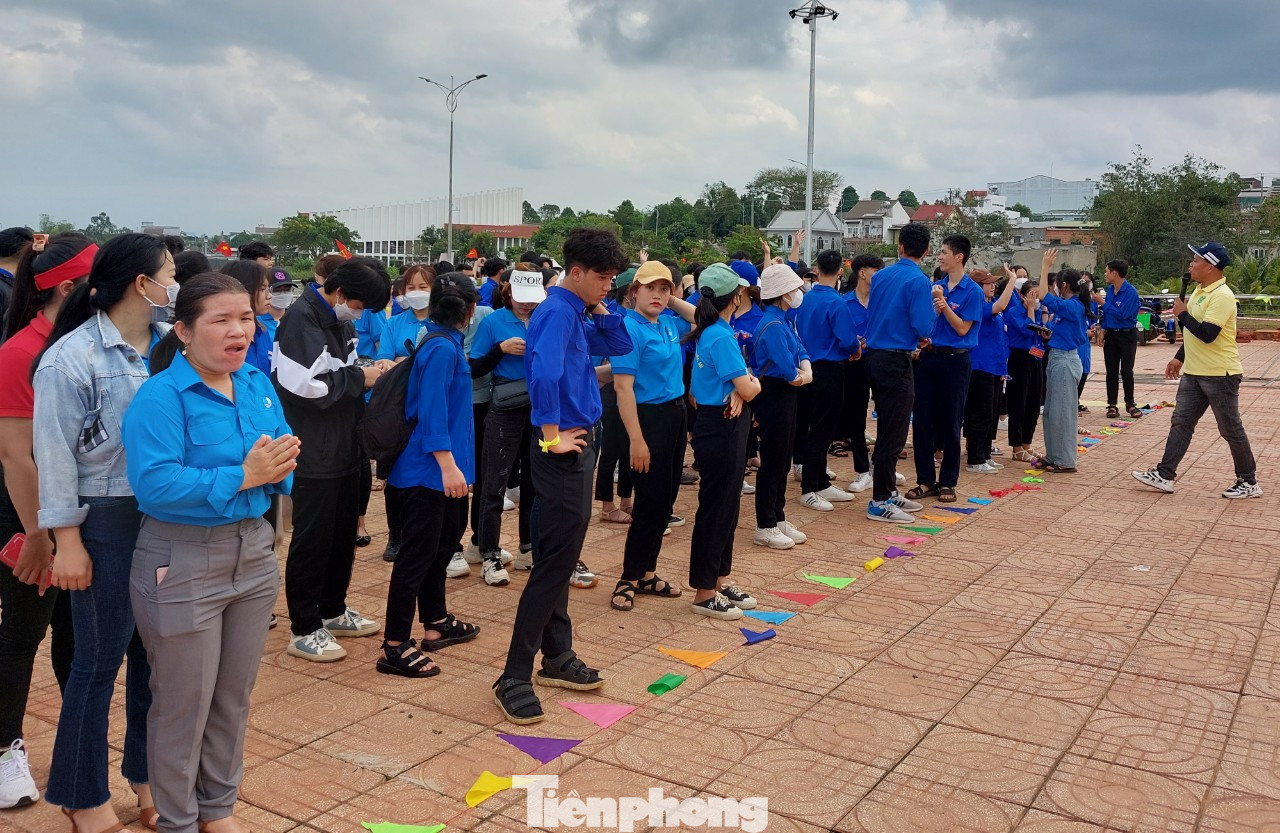 Các câu lạc bộ đội nhóm tổ chức trò chơi