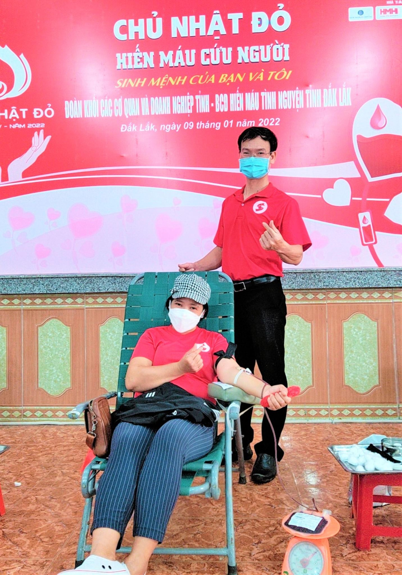 Chị Cẩm Nhung đã trên 20 lần hiến máu Chị Cẩm Nhung đã trên 20 lần hiến máu