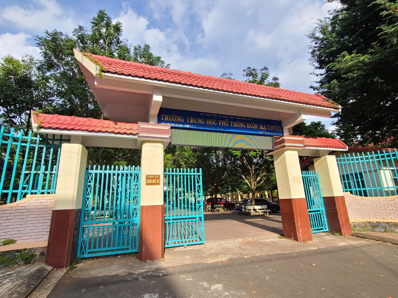 Trường THPT Buôn Ma Thuột, nơi ông Thái làm Hiệu trưởng