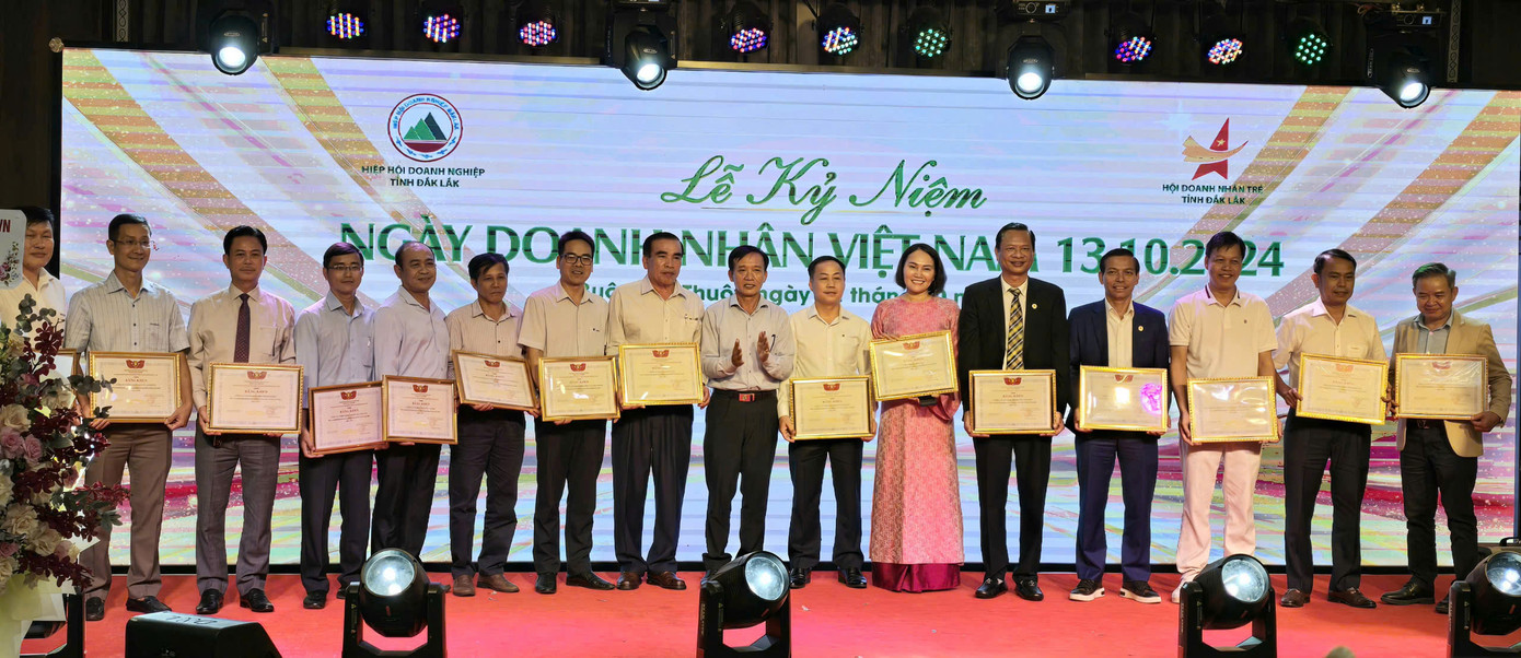 Các doanh nghiệp, doanh nhân được tuyên dương