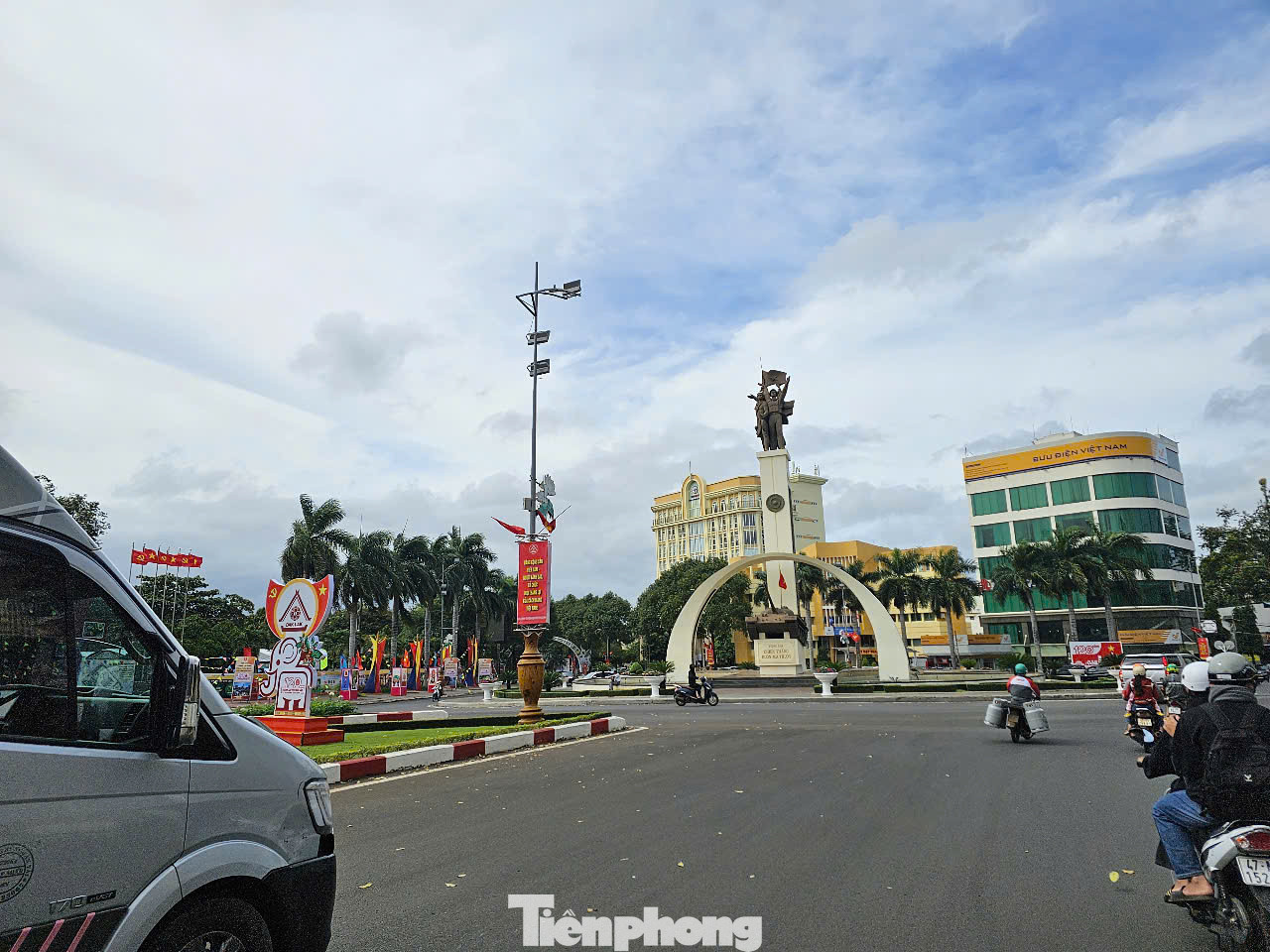 Các cơ quan đơn vị ở Đắk Lắk khẩn trương tổ chức, sắp xếp bộ máy.