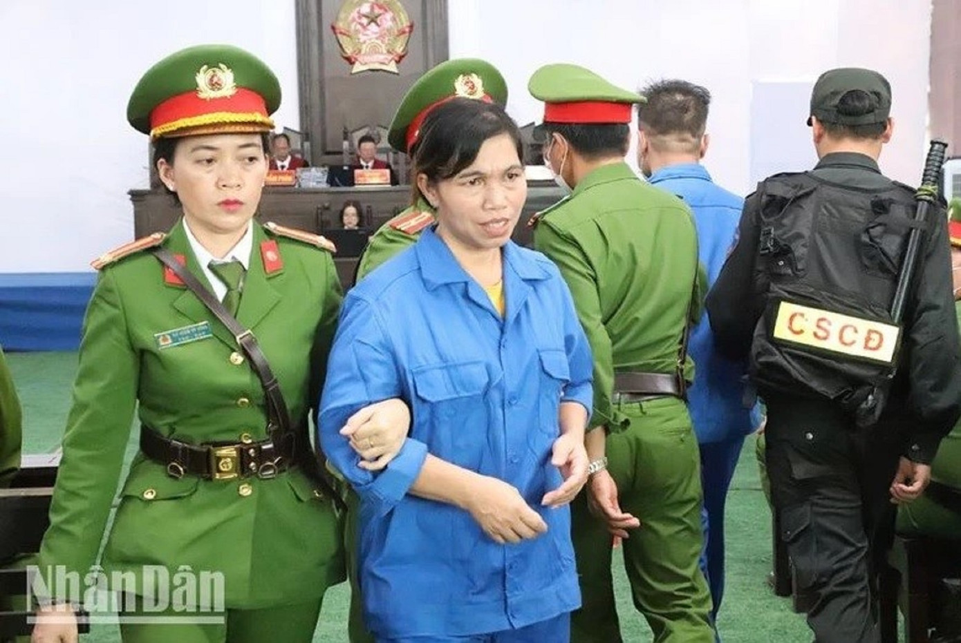 Bị cáo H Wuên Êban cầm đầu nhóm "Lính Đêga" phản động. Ảnh: Báo Nhân Dân Bị cáo H Wuên Êban cầm đầu nhóm "Lính Đêga" phản động. Ảnh: Báo Nhân Dân