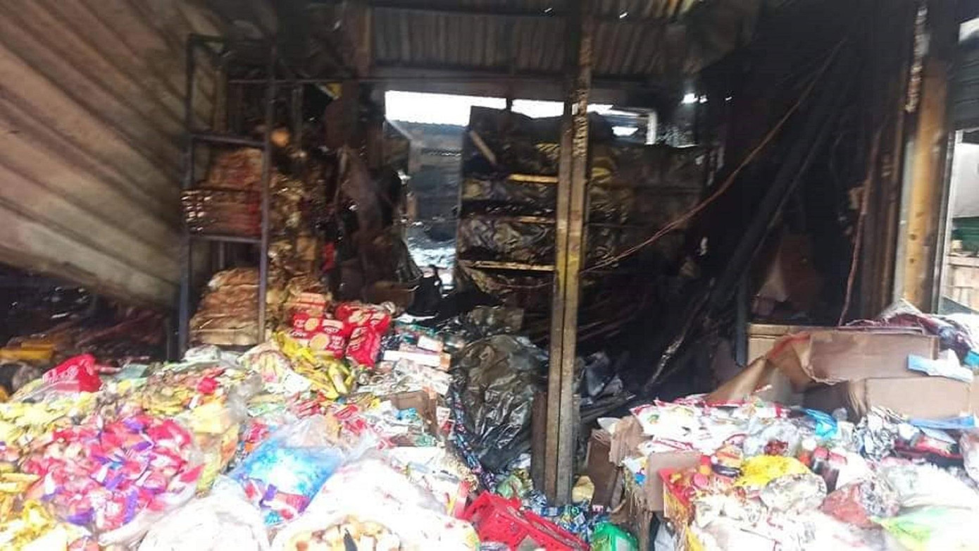 Các mặt hàng bị cháy chủ yếu là gia vị, đồ khô...