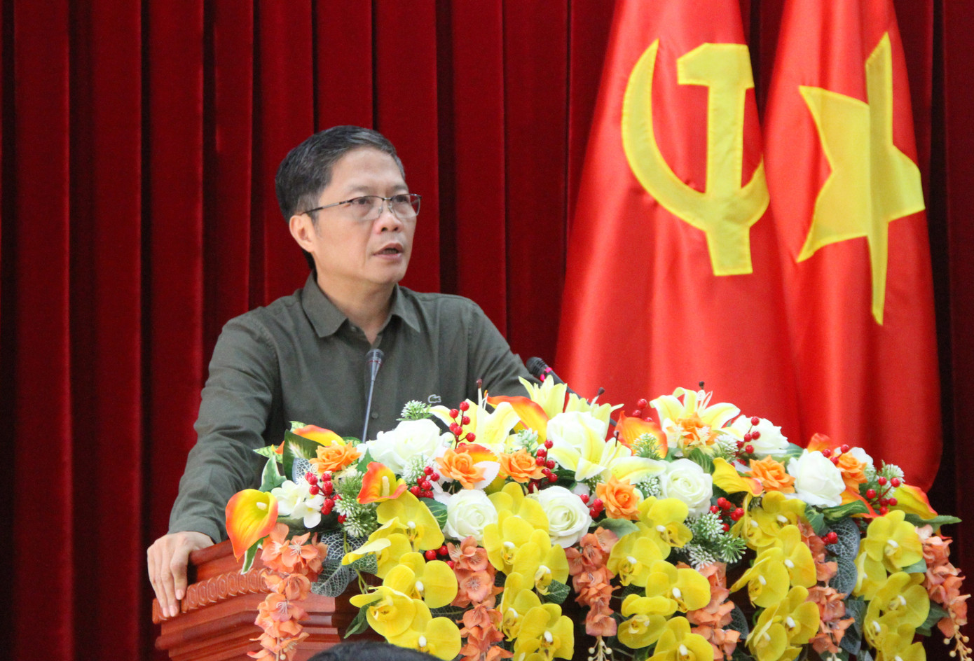 Ông Trần Tuấn Anh, Trưởng ban Kinh tế Trung ương, phát biểu tại buổi làm việc