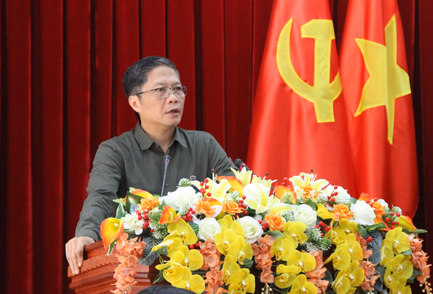 Ông Trần Tuấn Anh, Trưởng ban Kinh tế Trung ương, phát biểu tại buổi làm việc
