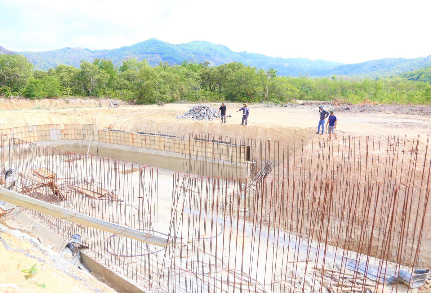 Dự án hồ chứa nước Yên Ngựa đang đội vốn hàng trăm tỷ đồng Dự án hồ chứa nước Yên Ngựa đang đội vốn hàng trăm tỷ đồng