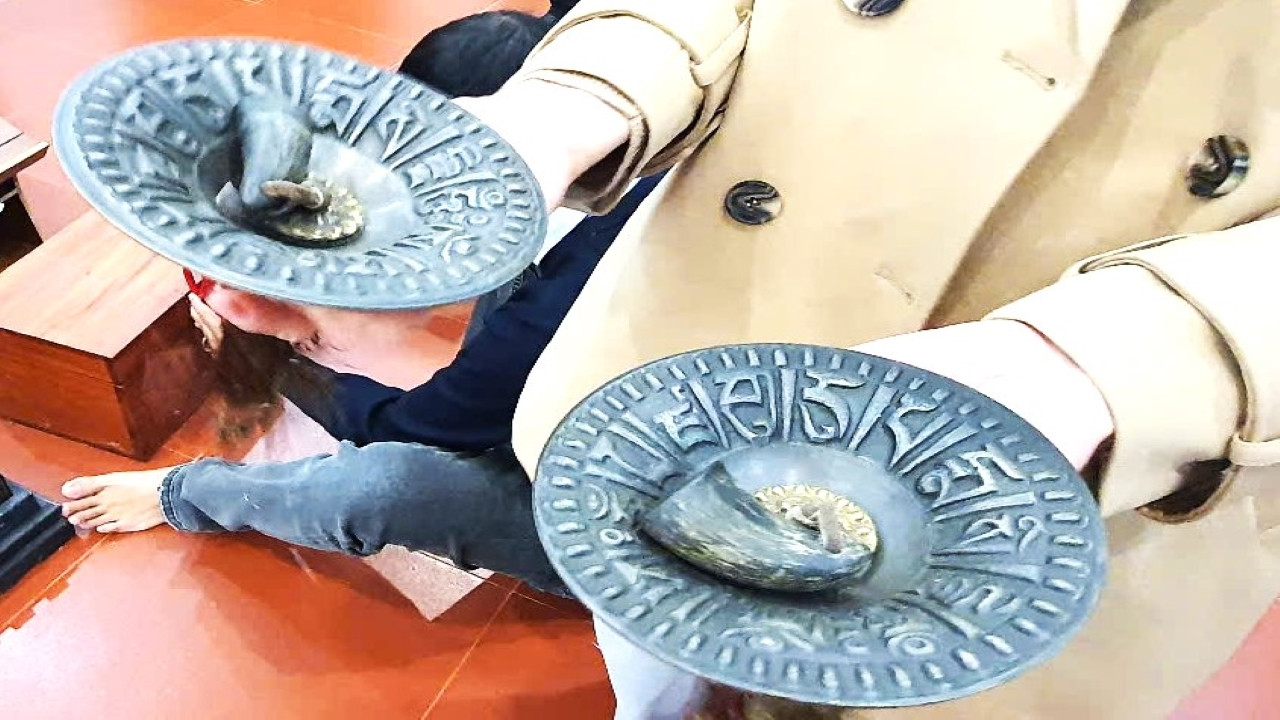 Các linh vật, vật phẩm được đối tượng Tuấn thổi phồng thành "pháp khí" hỗ trợ người tu tập "đắc đạo thành tiên"