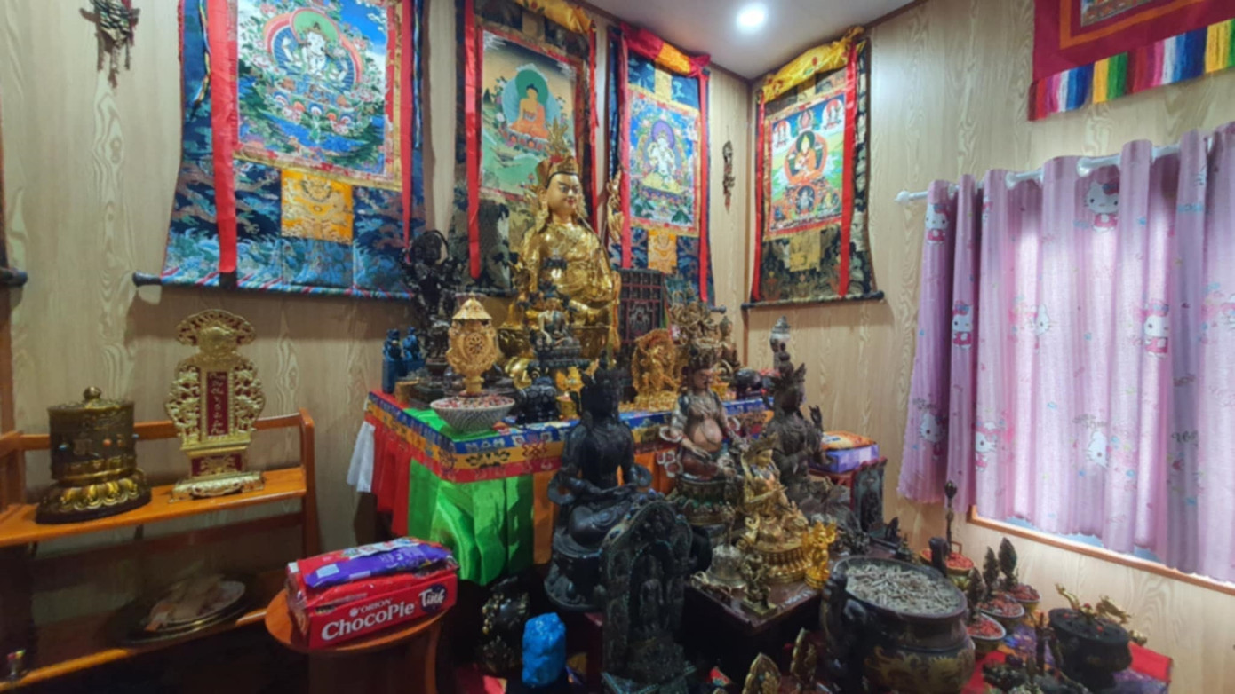 Bên trong căn nhà để các bị hại tu tập tại xã Ea Khal, huyện Ea H’leo, Đắk Lắk. Bên trong căn nhà để các bị hại tu tập tại xã Ea Khal, huyện Ea H’leo, Đắk Lắk.