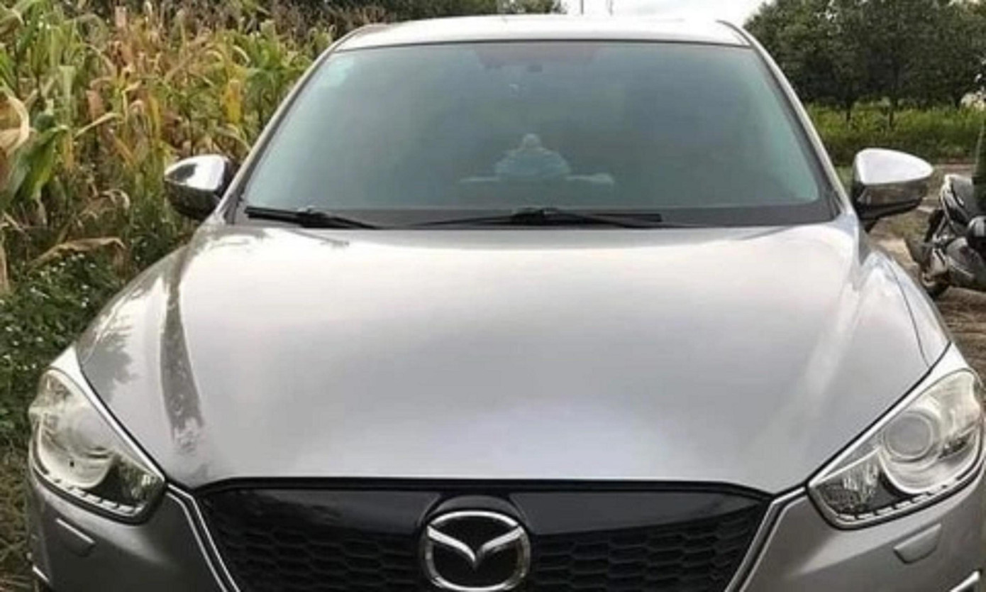 Các đối tượng bỏ lại xe để trốn khỏi bệnh viện