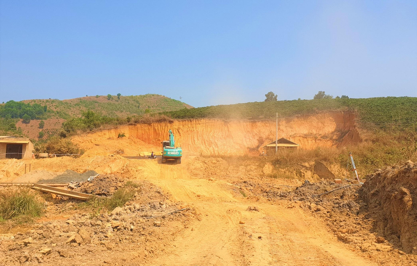 Công trình vẫn đang thi công ngổn ngang