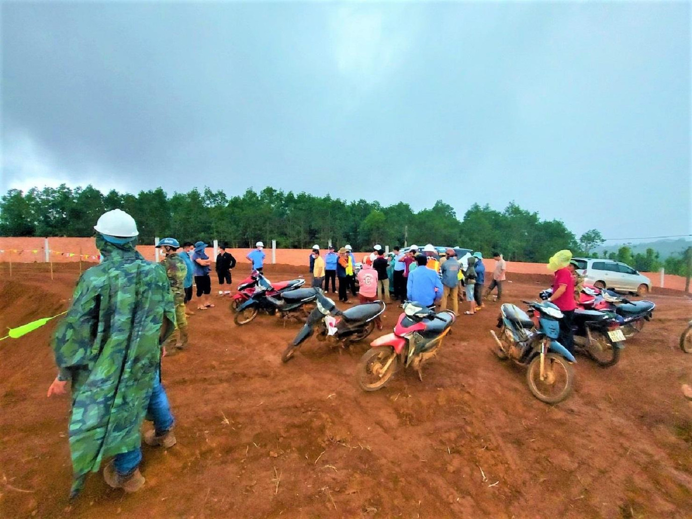 Người dân vào tận công trường để phản ánh Người dân vào tận công trường để phản ánh