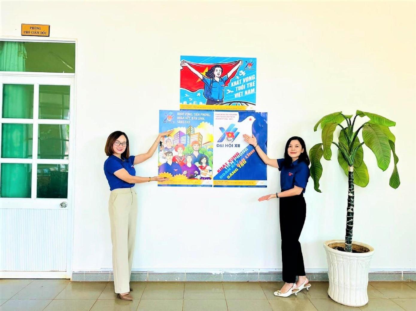 Khẩu hiệu hành động Đại hội Đoàn được treo trang trọng ở nơi làm việc để lan tỏa Khẩu hiệu hành động Đại hội Đoàn được treo trang trọng ở nơi làm việc để lan tỏa