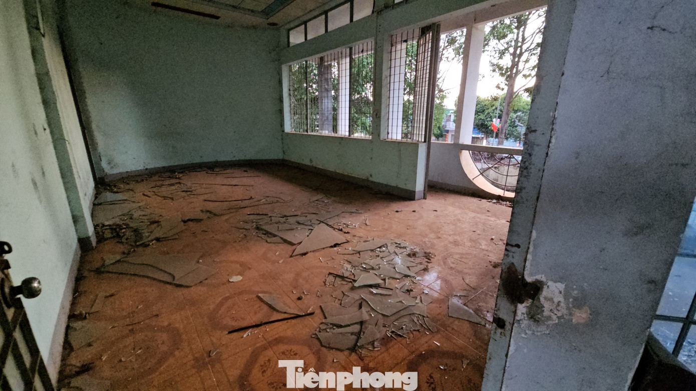 Hiện trạng cho thấy công trình này không được dọn dẹp thường xuyên.