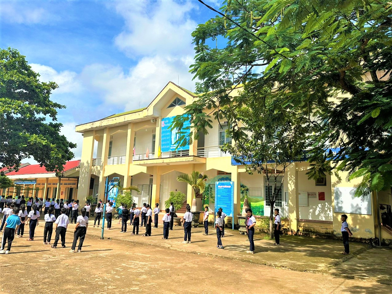 Học sinh Trường Tiểu học Lê Lợi bị thiệt thòi khi "trắng" giáo viên Tiếng Anh Học sinh Trường Tiểu học Lê Lợi bị thiệt thòi khi "trắng" giáo viên Tiếng Anh