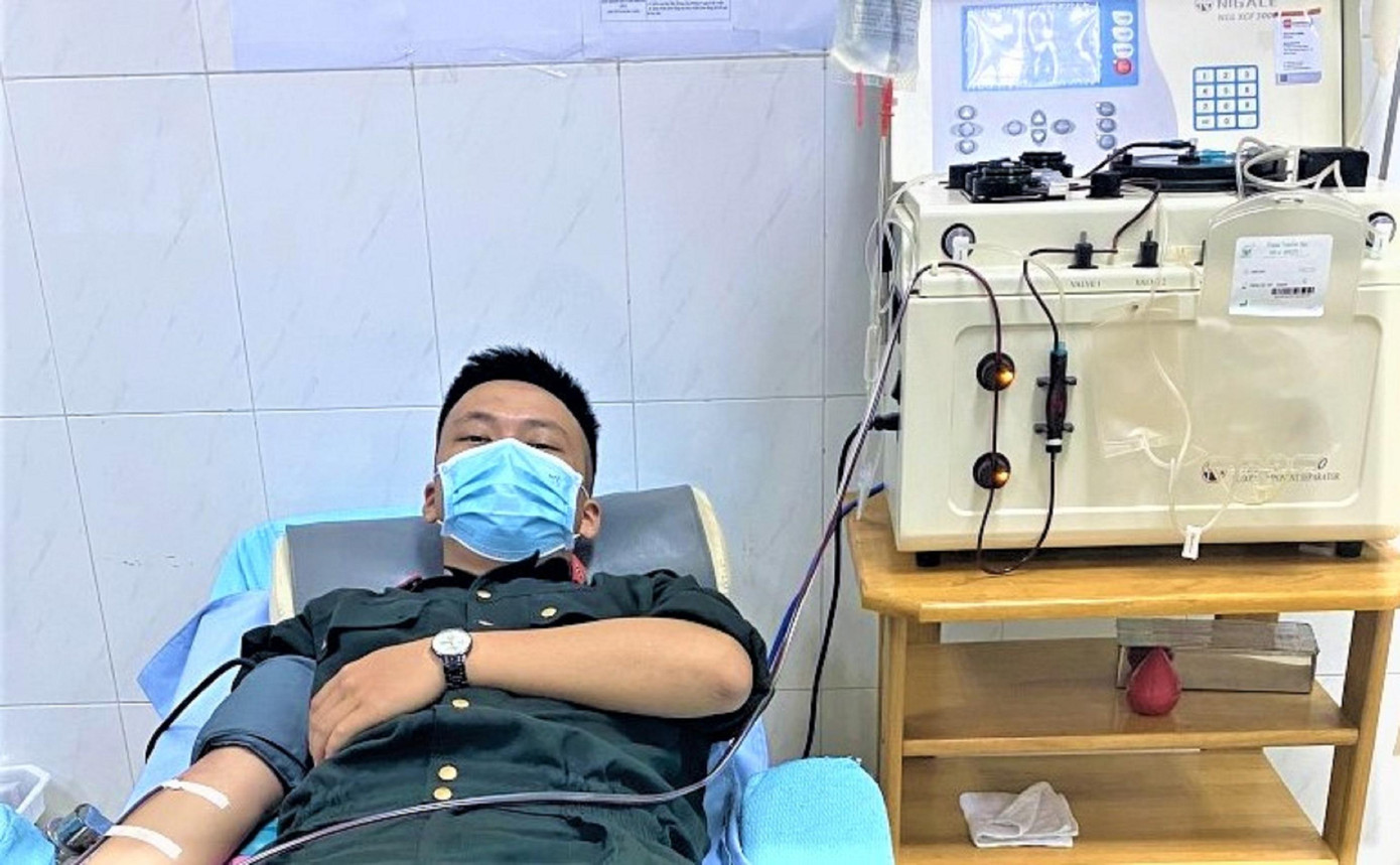 Hạ sĩ Hà Đông Quy hiến tiểu cầu