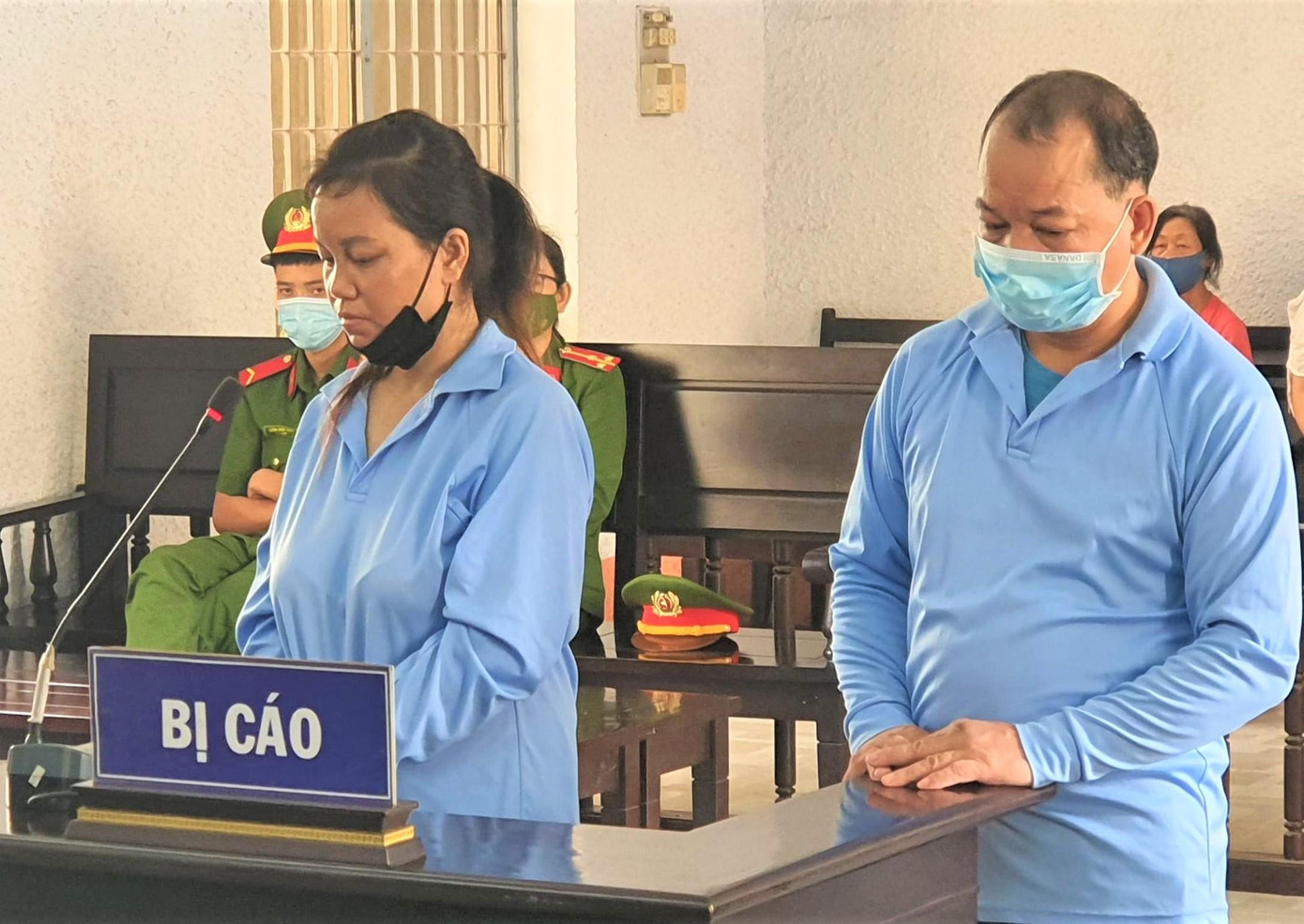 Bị cáo Mình và Quân Bị cáo Mình và Quân