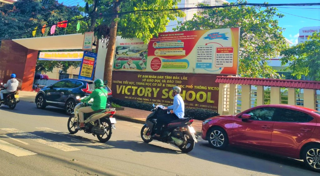 Trường Victory- nơi thầy H.A. công tác