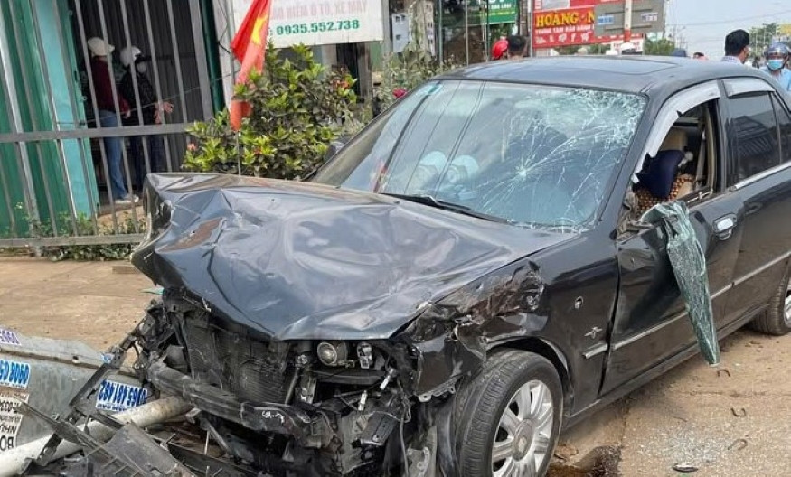 Vụ tai nạn xảy ra trên Quốc lộ 26 đoạn qua huyện Krông Búk (Đắk Lắk).