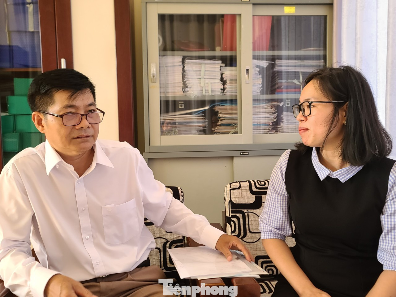 Ông Lê Văn Thái - Hiệu trưởng Trường THPT Buôn Ma Thuột Ông Lê Văn Thái - Hiệu trưởng Trường THPT Buôn Ma Thuột