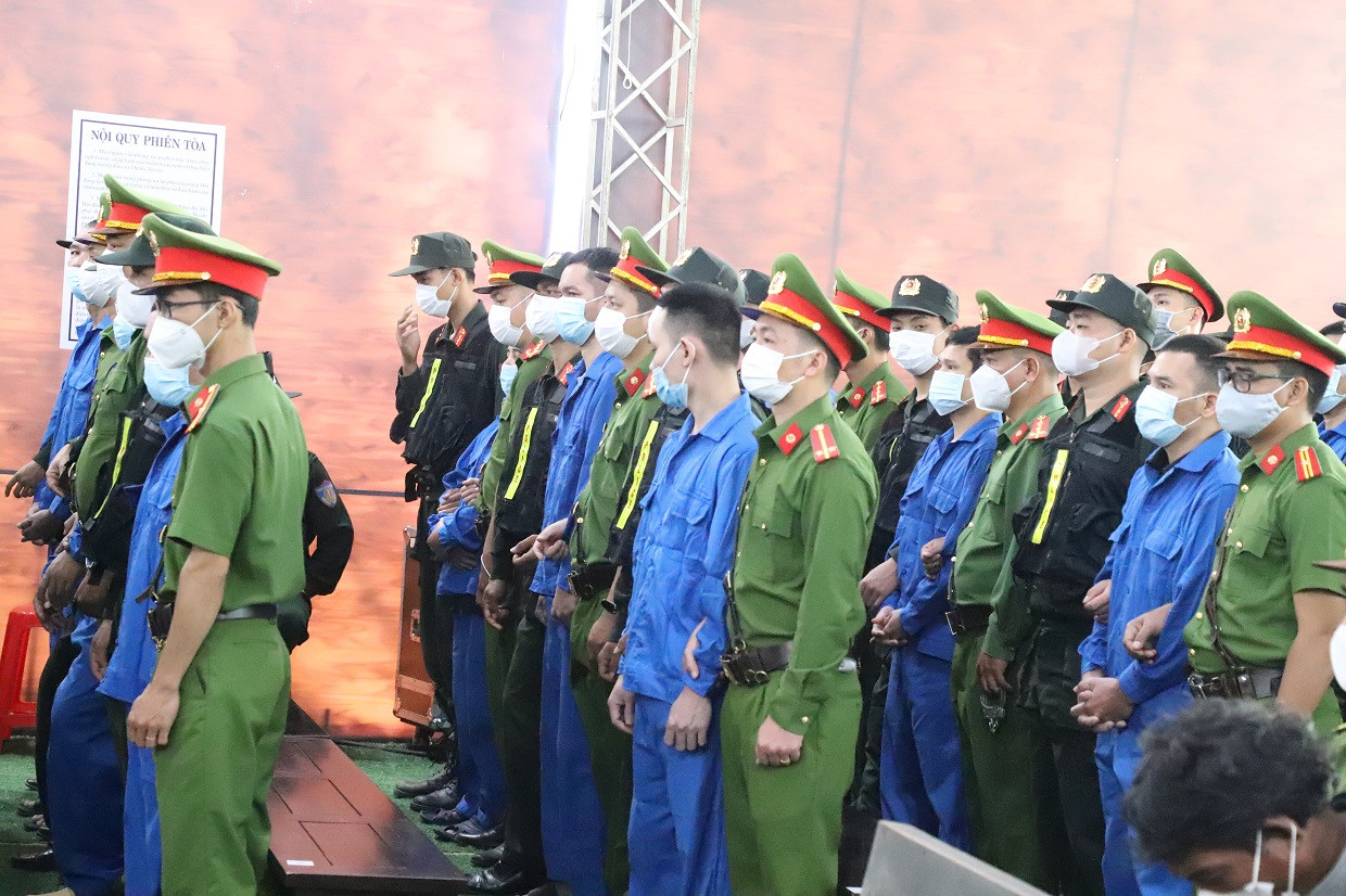 Các bị cáo trong vụ án. Ảnh: Báo Nhân Dân Các bị cáo trong vụ án. Ảnh: Báo Nhân Dân