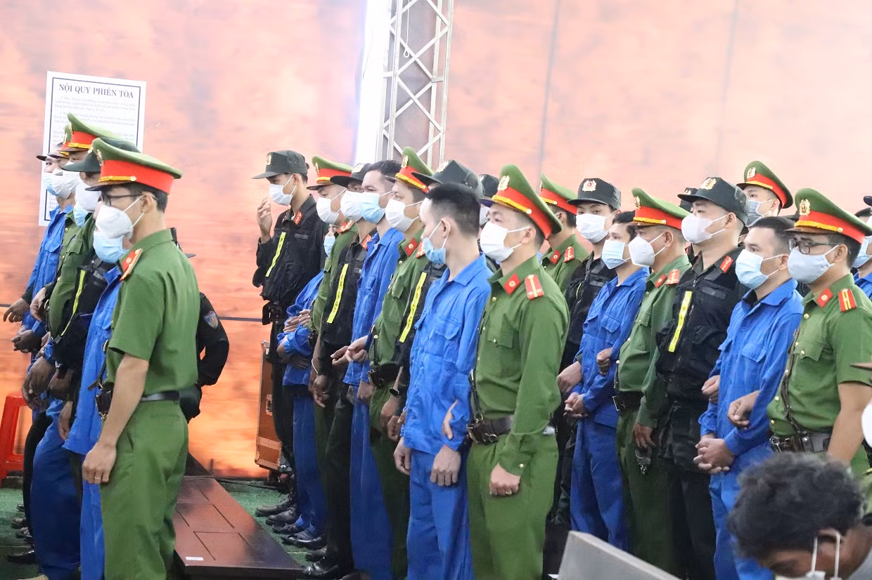 Các bị cáo trong vụ án. Ảnh: Báo Nhân Dân