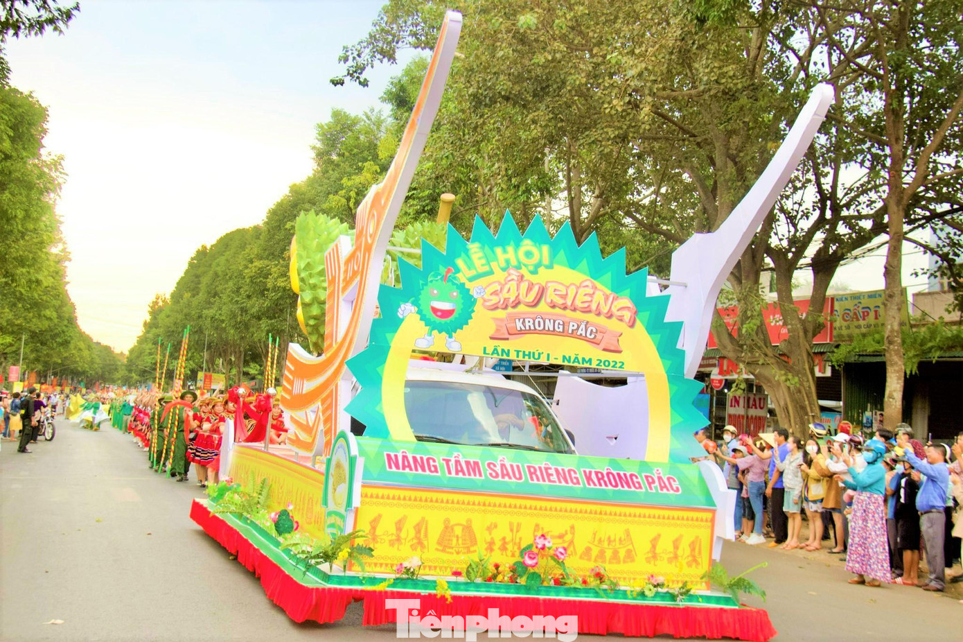 Lễ hội đường phố nằm trong chuỗi sự kiện lễ hội sầu riêng