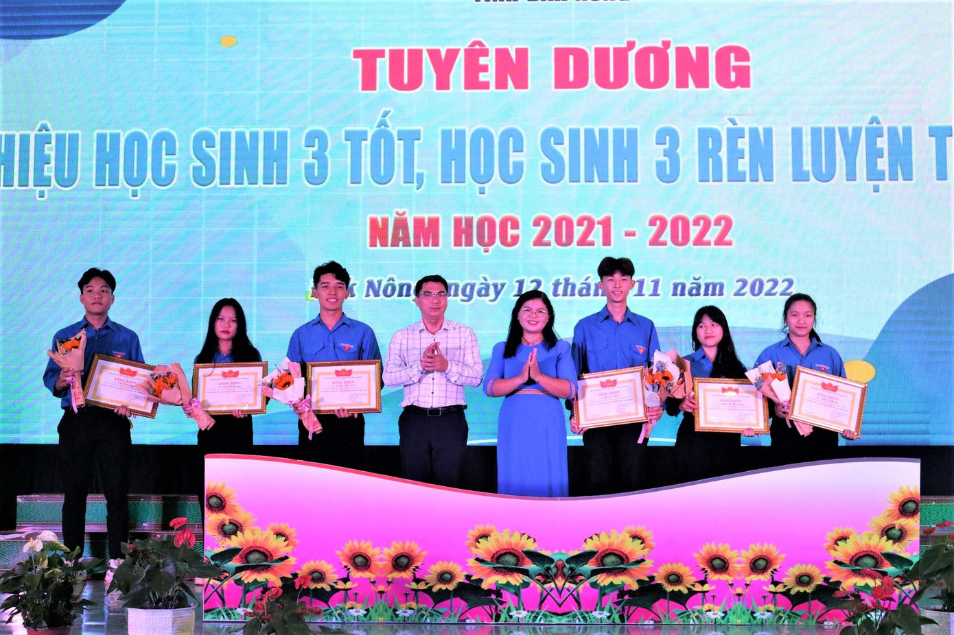 Những em học sinh tiêu biểu của tỉnh Những em học sinh tiêu biểu của tỉnh