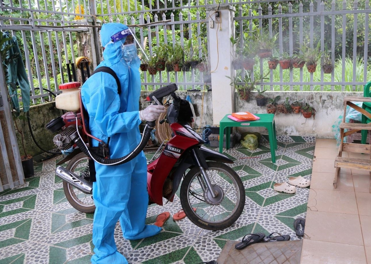 Ngành y tế Đắk Lắk chỉ đạo phun xịt khuẩn, phòng ngừa bệnh sốt xuất huyết