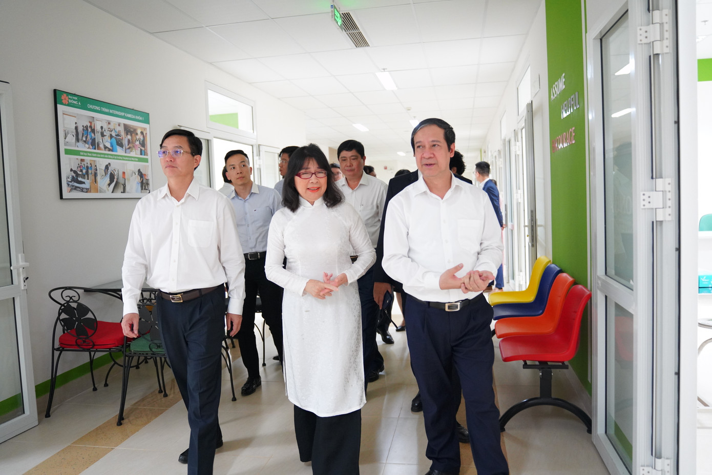 TS. Nguyễn Thị Anh Đào - Hiệu trưởng Đại học Đông Á giới thiệu về trường TS. Nguyễn Thị Anh Đào - Hiệu trưởng Đại học Đông Á giới thiệu về trường