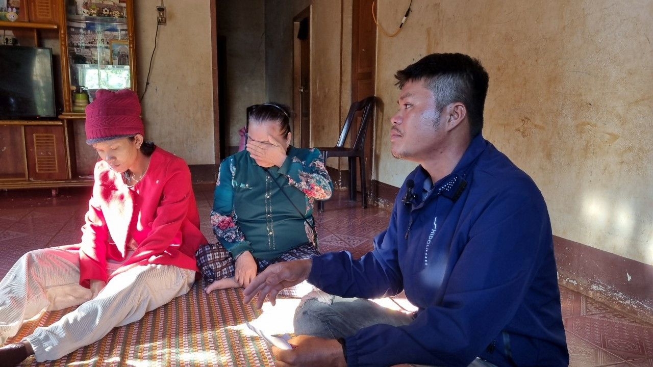 Gia đình đau buồn trước sự ra đi của bé gái