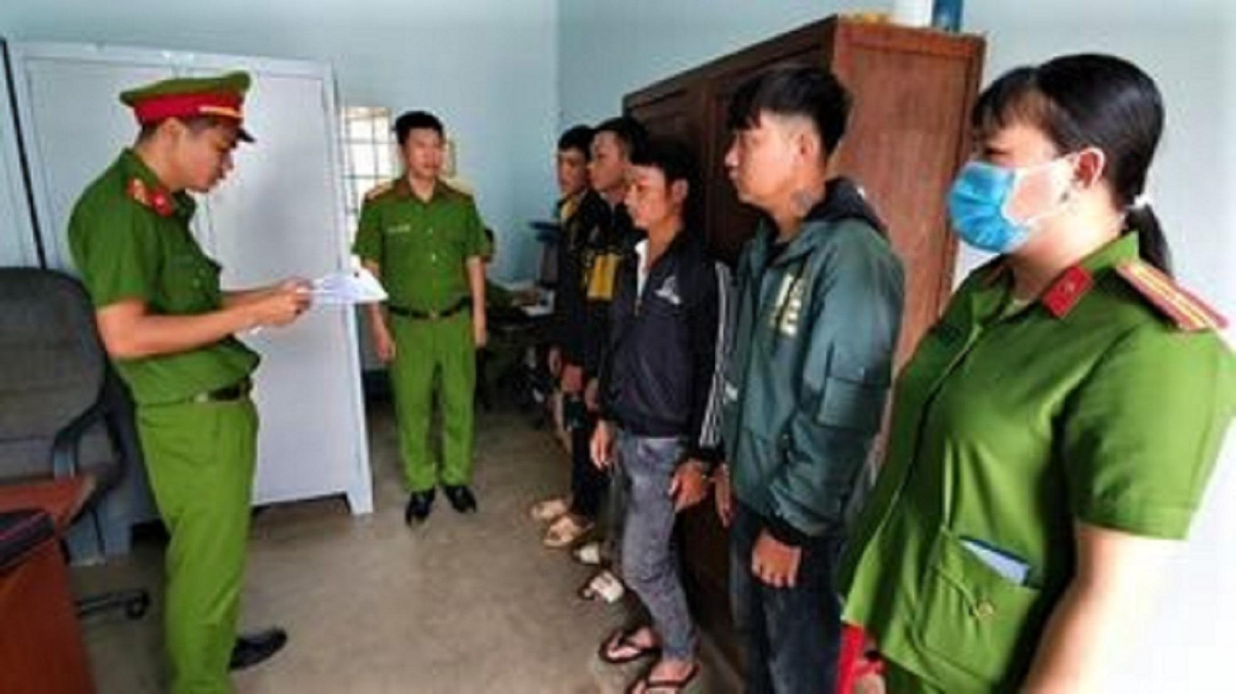 Các đối tượng tại cơ quan điều tra Các đối tượng tại cơ quan điều tra