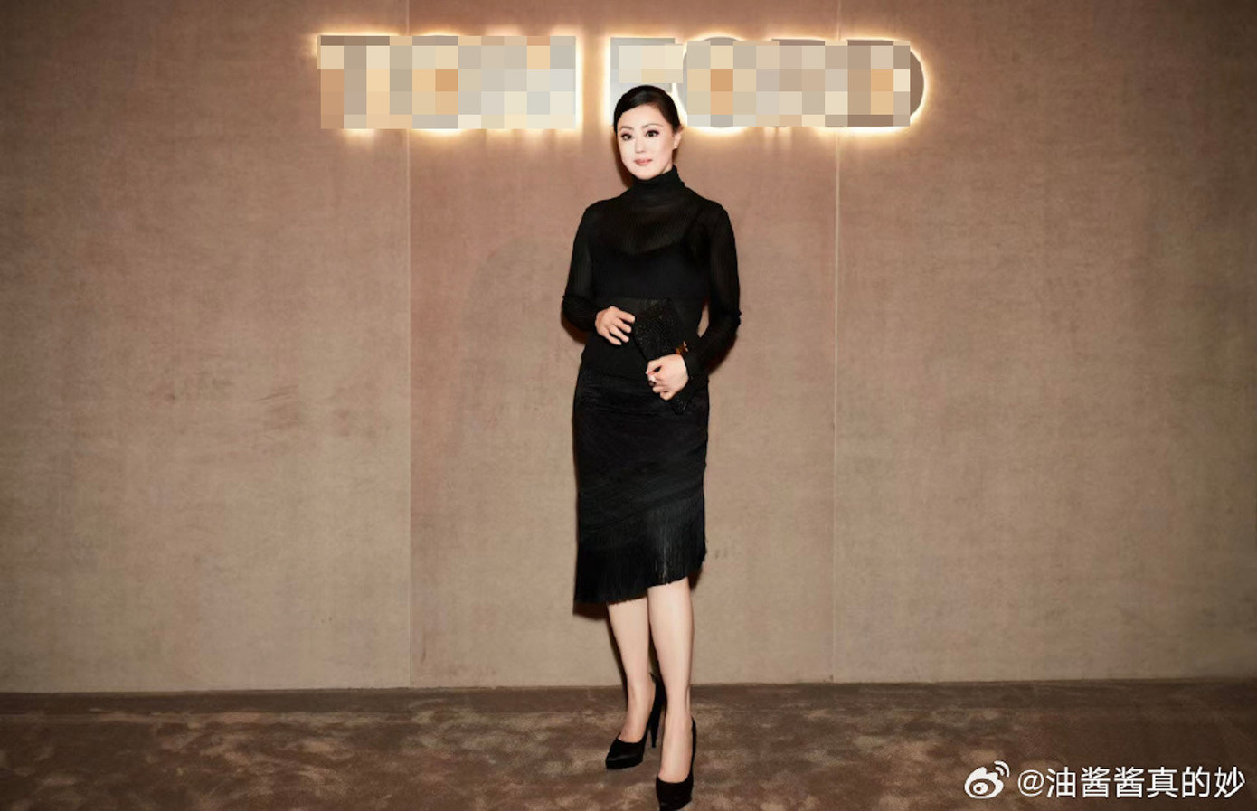 Ngày 23/9, HK01 đưa tin Chương Tiểu Huệ tham gia show diễn của nhà mốt nổi tiếng tại Tuần lễ Thời trang Milan ở Milan (Italy). Bà gây chú ý nhờ sắc vóc không tuổi.