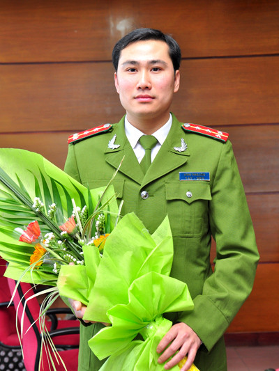 Đại úy Ngô Trung Dũng