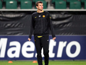 Oliver Gill, con trai giám đốc điều hành Manchester United, được gọi vào danh sách cầu thủ trận gặp Wolfsburg 02h45 - 09/12. Ảnh Action Images