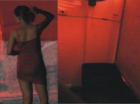 Một cô nhân viên trong “phòng làm việc” của quán tẩm quất thư giãn