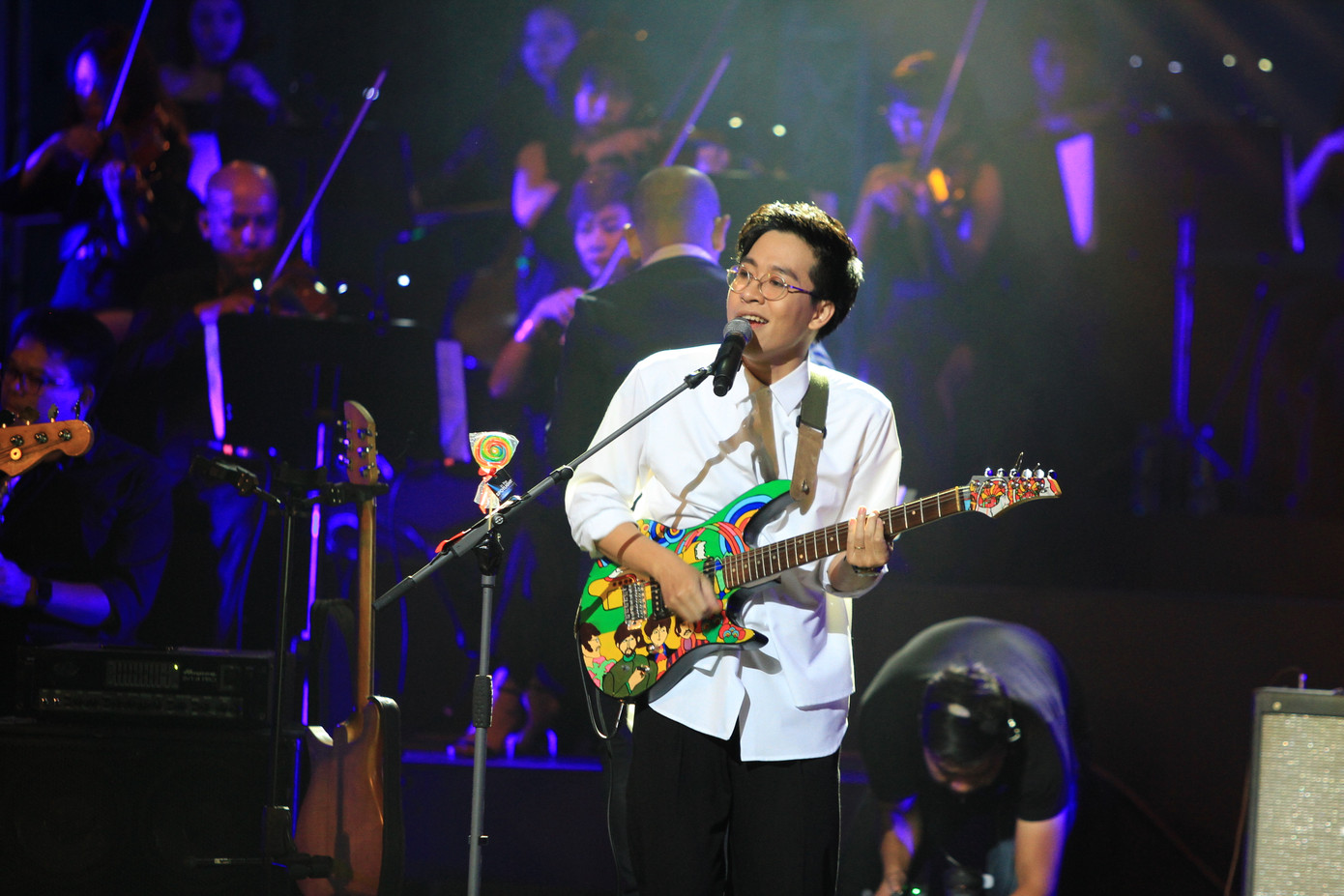 Vũ Đinh Trọng Thắng trong một live show của Ngọt vào tháng 11/2018 tại Hà Nội. Ảnh: N.M.Hà. Vũ Đinh Trọng Thắng trong một live show của Ngọt vào tháng 11/2018 tại Hà Nội. Ảnh: N.M.Hà.