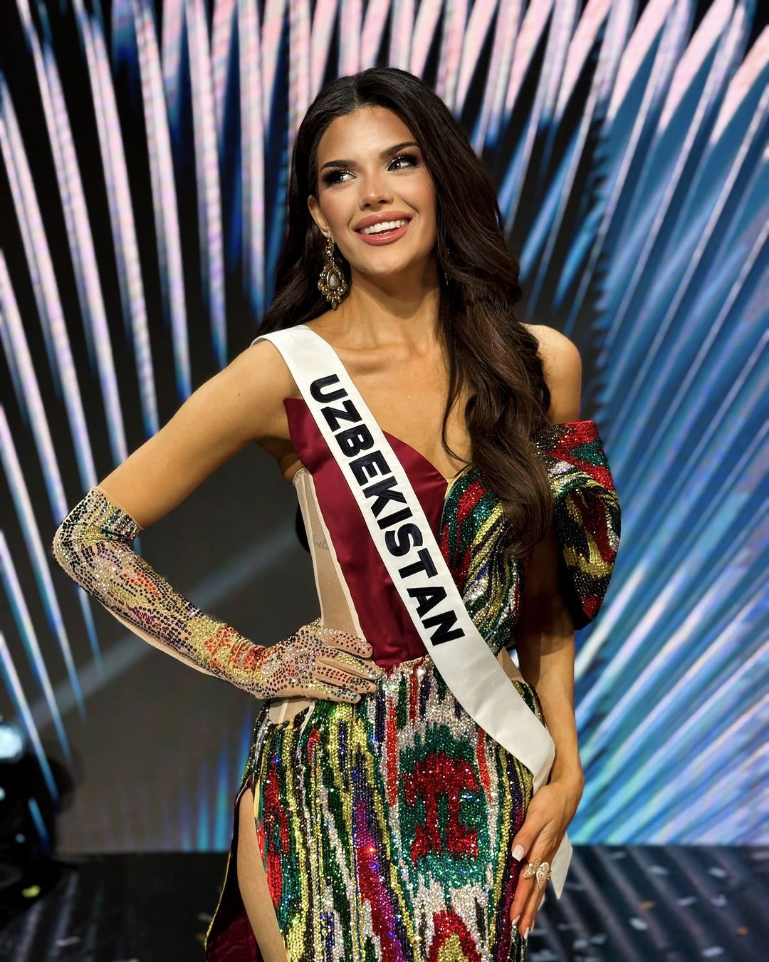 Người đẹp Uzbekistan - Nigina Fakhriddinova.