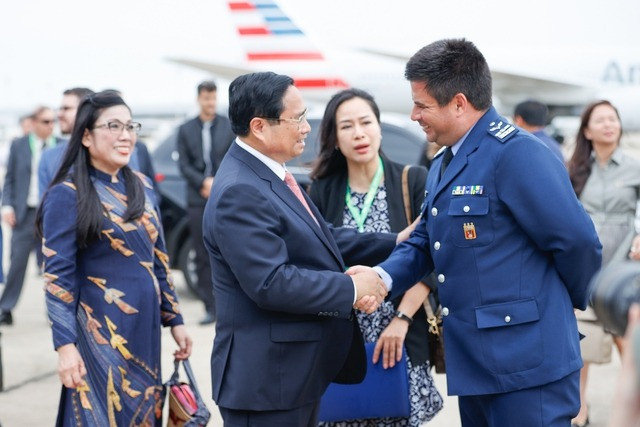 Lễ tiễn Thủ tướng Phạm Minh Chính và phu nhân cùng Đoàn đại biểu cấp cao Việt Nam rời Rio de Janeiro. Ảnh: Nhật Bắc. Lễ tiễn Thủ tướng Phạm Minh Chính và phu nhân cùng Đoàn đại biểu cấp cao Việt Nam rời Rio de Janeiro. Ảnh: Nhật Bắc.