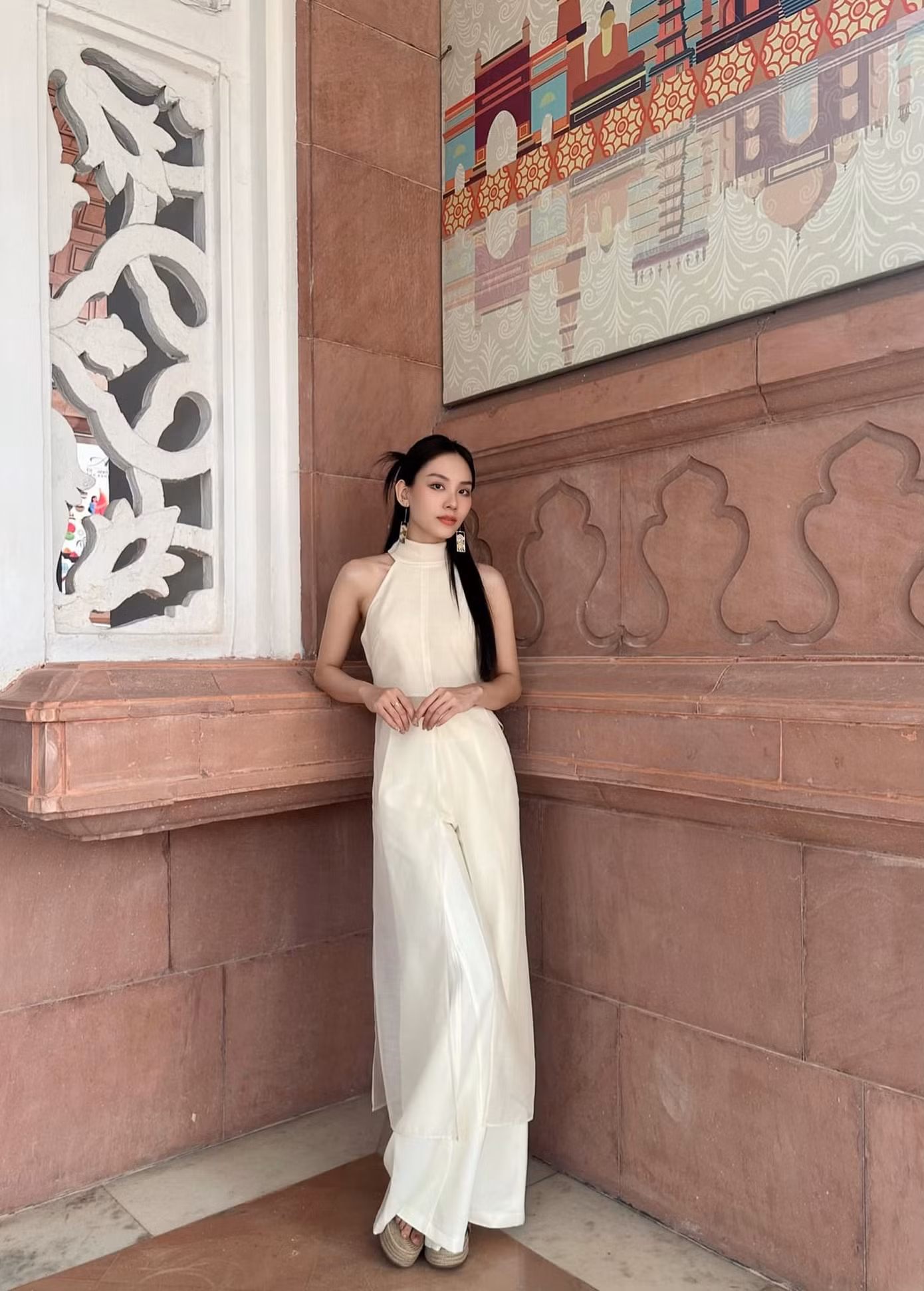 Ngay từ khi đặt chân tới Ấn Độ, Mai Phương đã gặp vấn đề về sức khỏe. Với thể trạng yếu, khán giả nhận định Mai Phương chỉ góp vui ở phần thi Thể thao mà không có cơ hội lọt vào top. Tương tự, nhiều khán giả nhận xét Mai Phương khó lọt vào top của phần thi Người đẹp Thời trang vì những hạn chế trong vóc dáng.