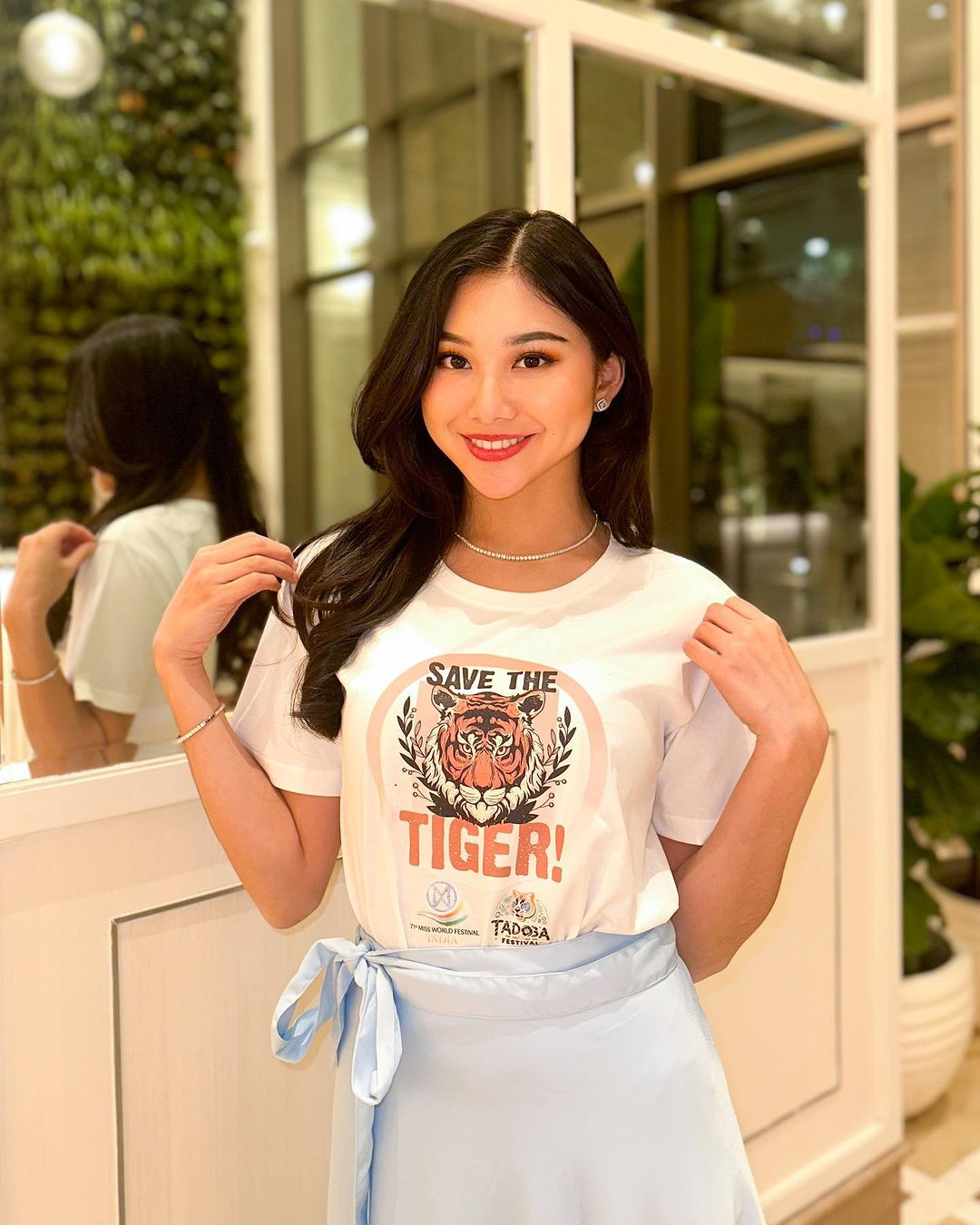 Đại diện Indonesia - Audrey Vanessa - là người đẹp châu Á hiếm hoi lọt vào top của nhiều phần thi phụ. Cô 23 tuổi, cao 1,65 m, là người dẫn chương trình truyền hình, diễn giả truyền cảm hứng, doanh nhân, người mẫu và nhạc sĩ. Cô có khả năng nói tiếng Indo và tiếng Anh.