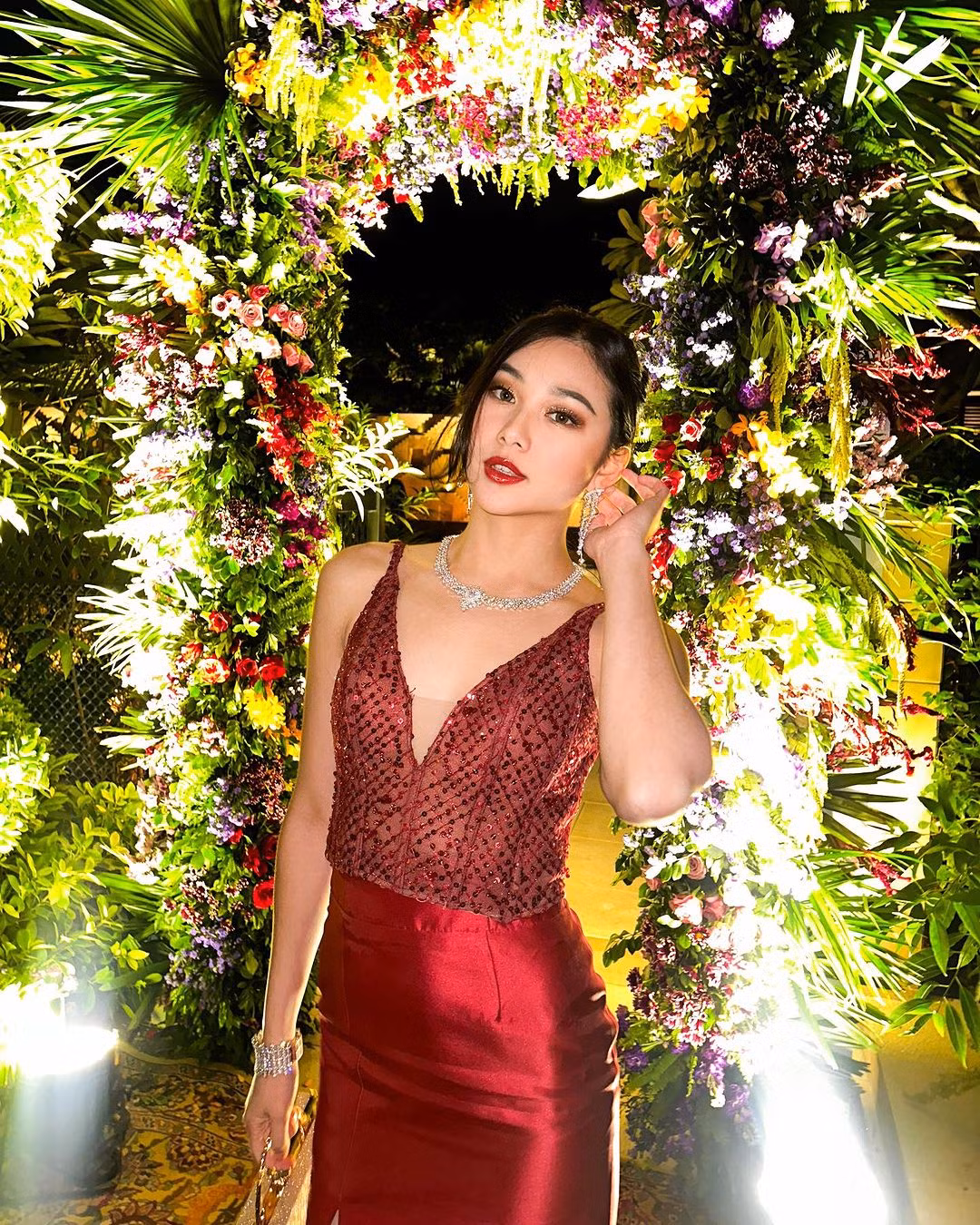 Audrey đã hoàn thành bằng thương mại và thạc sĩ tài chính ngân hàng. Sở thích của người đẹp là lặn, chơi golf, bóng rổ và chơi nhiều loại nhạc cụ như piano, violin và các nhạc cụ truyền thống của Indonesia.