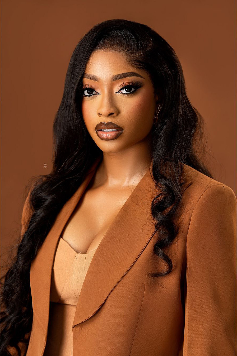 Hai đại diện Nigeria và Tanzania.