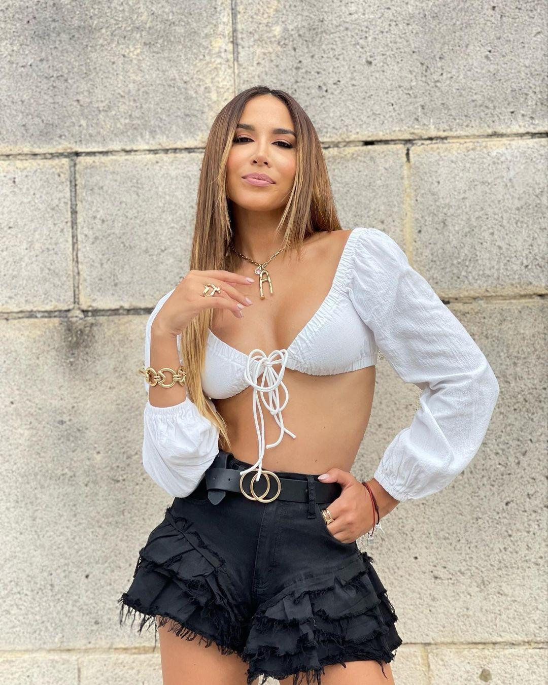 Với màn lộ diện mới nhất của Ariette N Banchs Colon và nhiều người đẹp nặng ký khác, các fans đang dần bày tỏ sự lo lắng về cơ hội của Á hậu Kim Duyên tại Hoa hậu Siêu quốc gia 2022. Hiện tại, đại diện Việt Nam cũng đang tích cực trau dồi các kỹ năng để đến với sân chơi nhan sắc sẽ diễn ra ở Ba Lan vào tháng 7 tới.